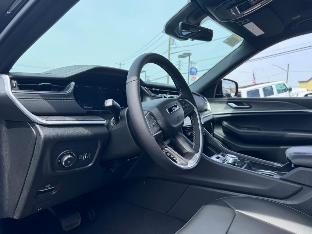 new 2025 Jeep Grand Cherokee L car, priced at $43,950