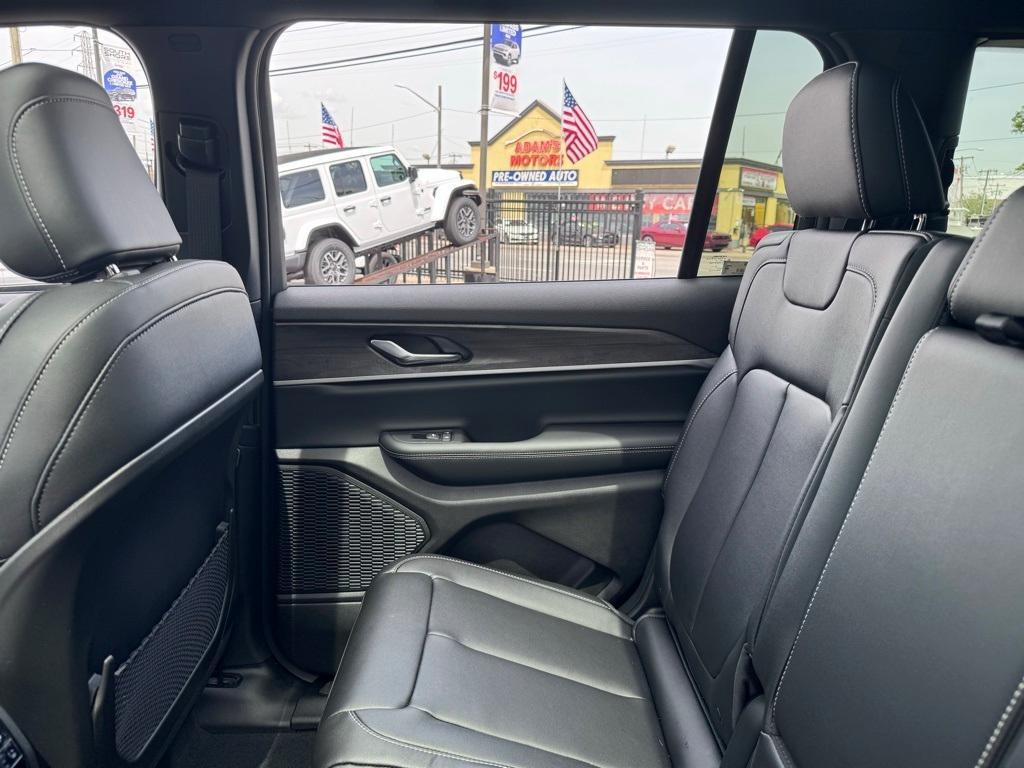new 2025 Jeep Grand Cherokee L car, priced at $43,950