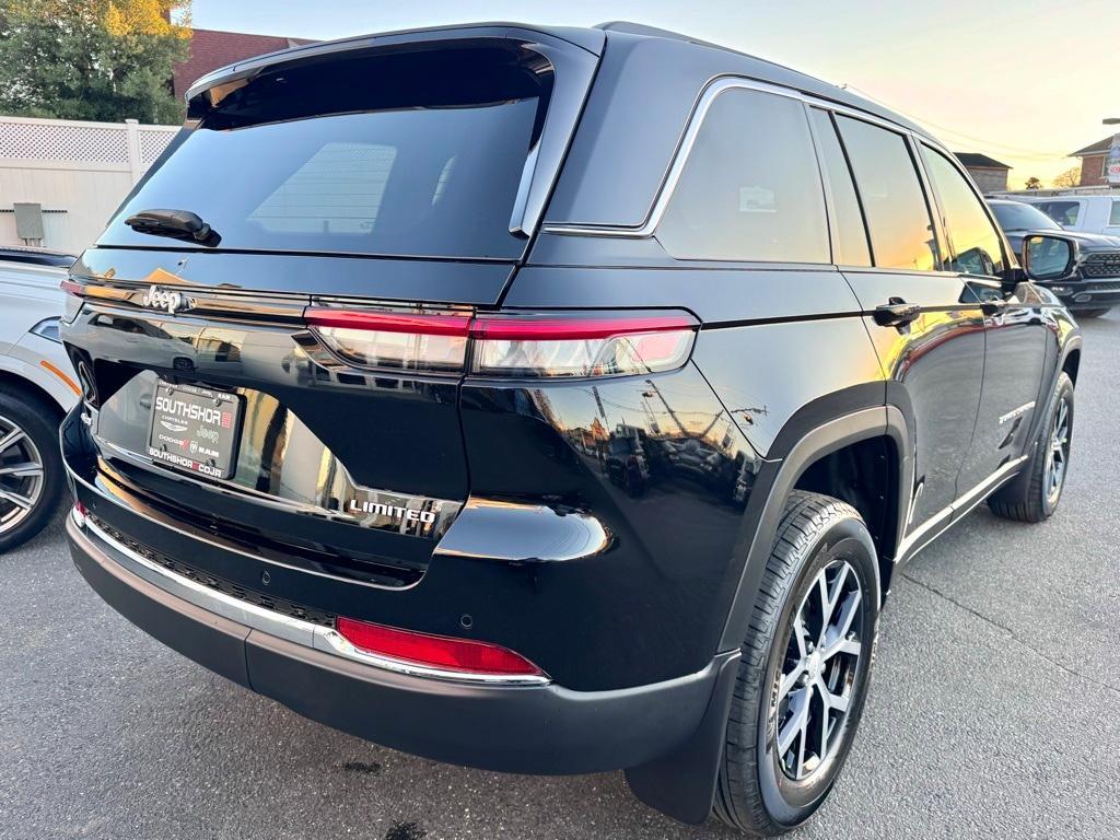new 2025 Jeep Grand Cherokee car, priced at $48,185