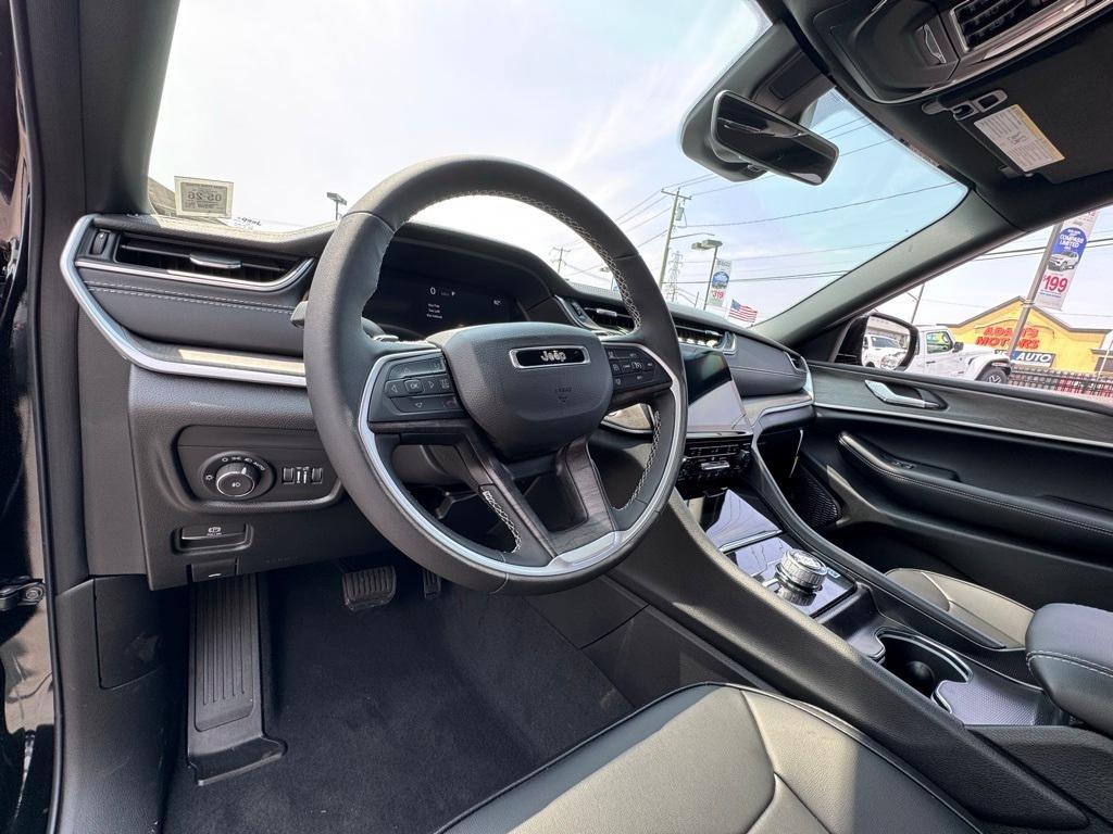 new 2025 Jeep Grand Cherokee L car, priced at $49,037
