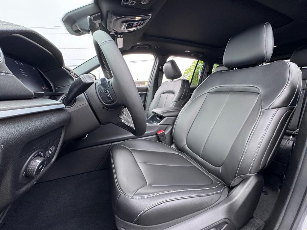 new 2025 Jeep Grand Cherokee car, priced at $44,950