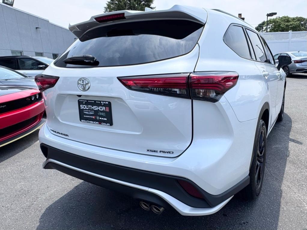 used 2023 Toyota Highlander car, priced at $39,850