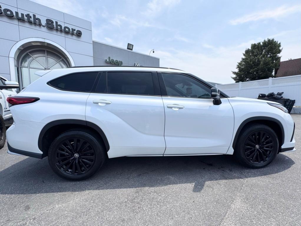 used 2023 Toyota Highlander car, priced at $39,850