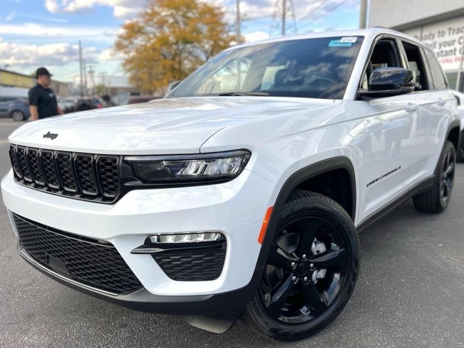 new 2025 Jeep Grand Cherokee car, priced at $43,350