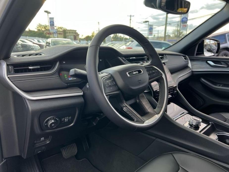 new 2025 Jeep Grand Cherokee car, priced at $43,350