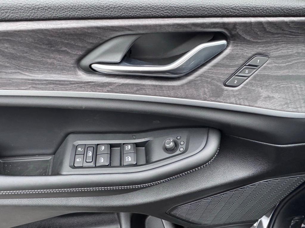 new 2025 Jeep Grand Cherokee L car, priced at $46,950