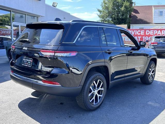 new 2024 Jeep Grand Cherokee car, priced at $39,495