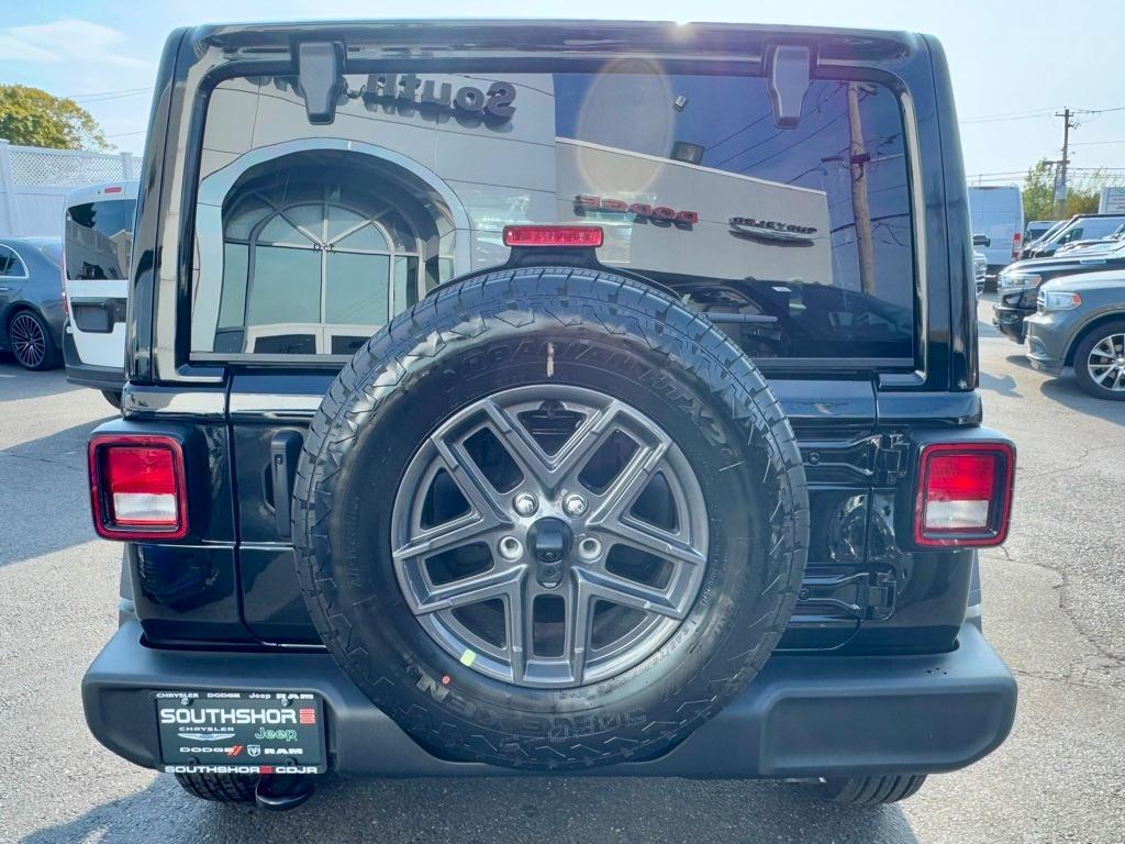 new 2025 Jeep Wrangler car, priced at $49,965