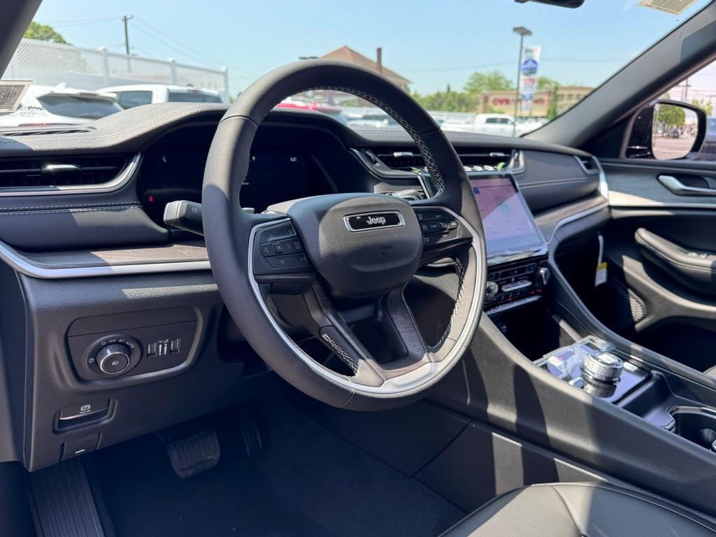 new 2025 Jeep Grand Cherokee L car, priced at $51,167