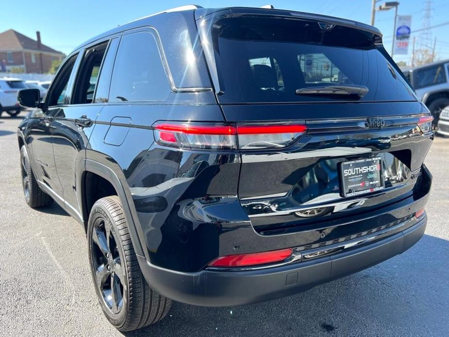 used 2024 Jeep Grand Cherokee car, priced at $39,995