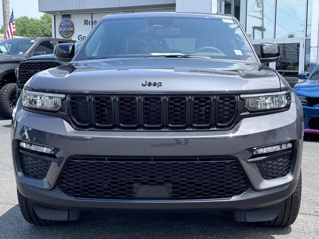 new 2025 Jeep Grand Cherokee car, priced at $44,950