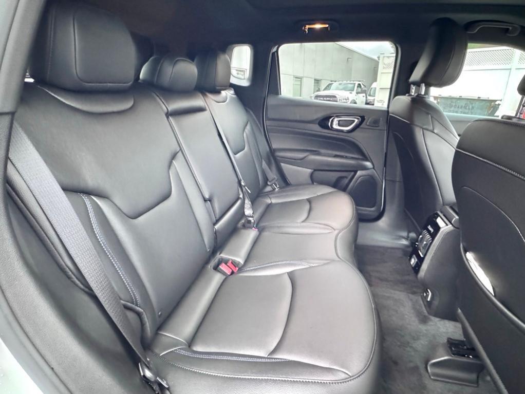 new 2025 Jeep Compass car