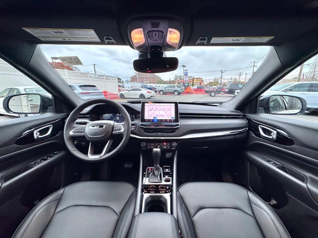 new 2025 Jeep Compass car