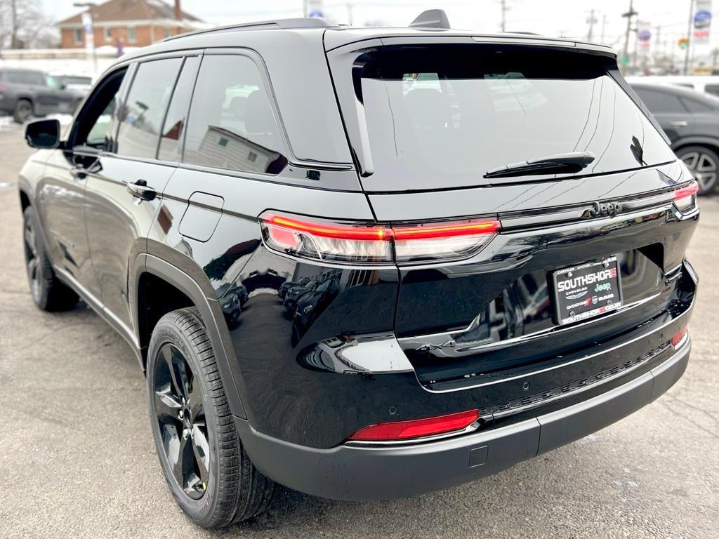 new 2025 Jeep Grand Cherokee car, priced at $45,950