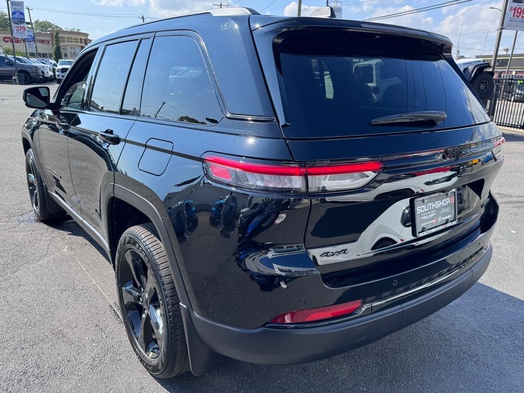 new 2025 Jeep Grand Cherokee car, priced at $50,910