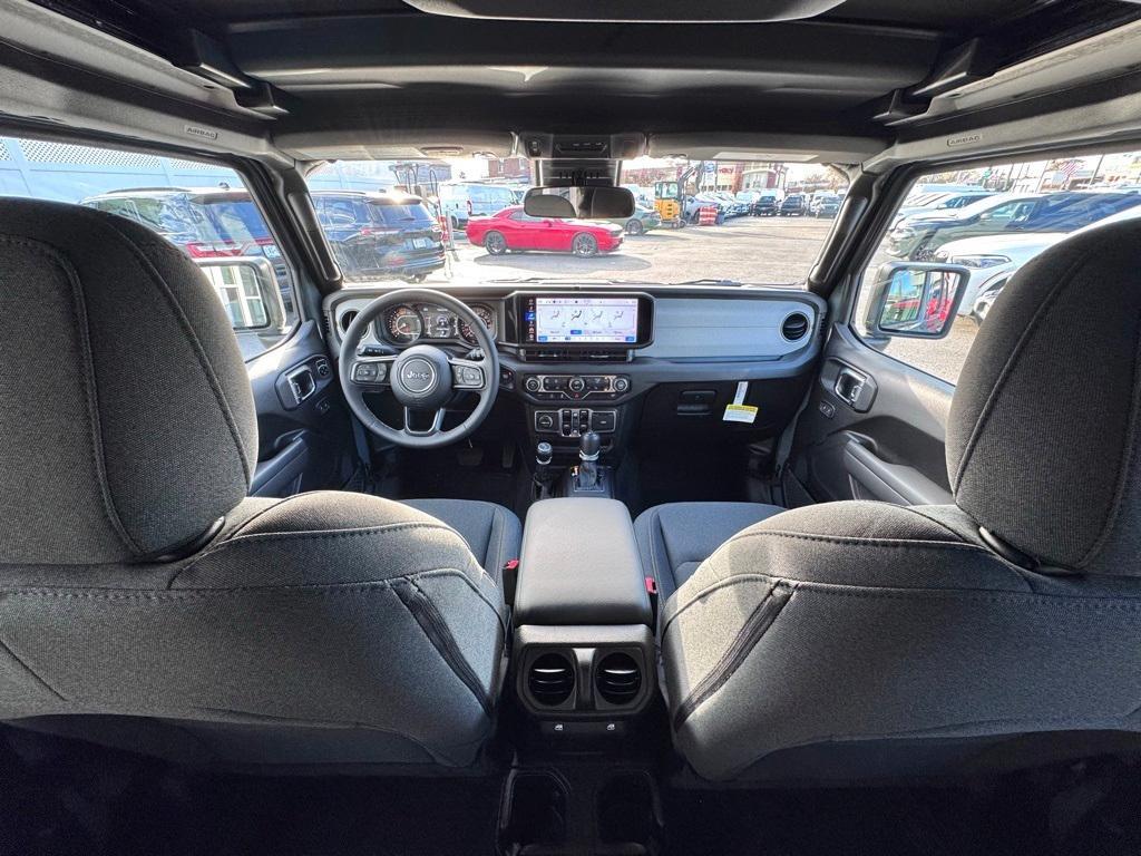 new 2025 Jeep Wrangler car