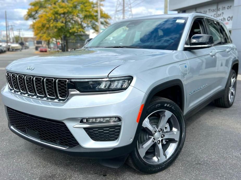 new 2024 Jeep Grand Cherokee 4xe car, priced at $39,995