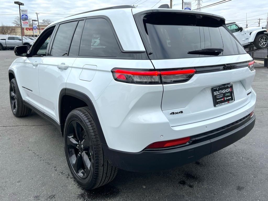 new 2025 Jeep Grand Cherokee car, priced at $47,850