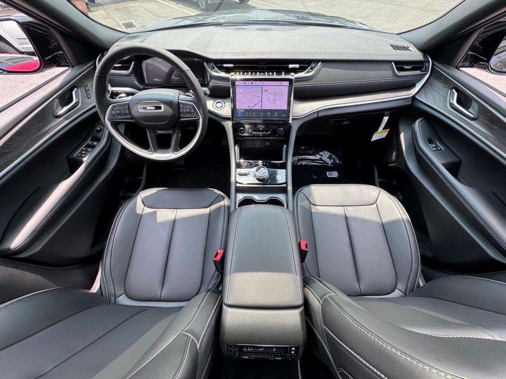 new 2025 Jeep Grand Cherokee L car, priced at $51,762
