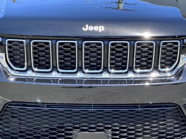 new 2024 Jeep Grand Cherokee car, priced at $39,495