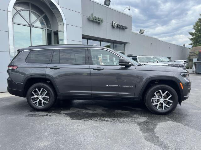 new 2024 Jeep Grand Cherokee L car, priced at $39,495