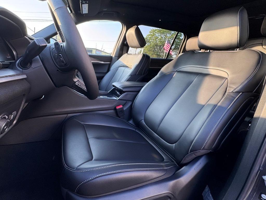 new 2025 Jeep Grand Cherokee L car, priced at $44,926