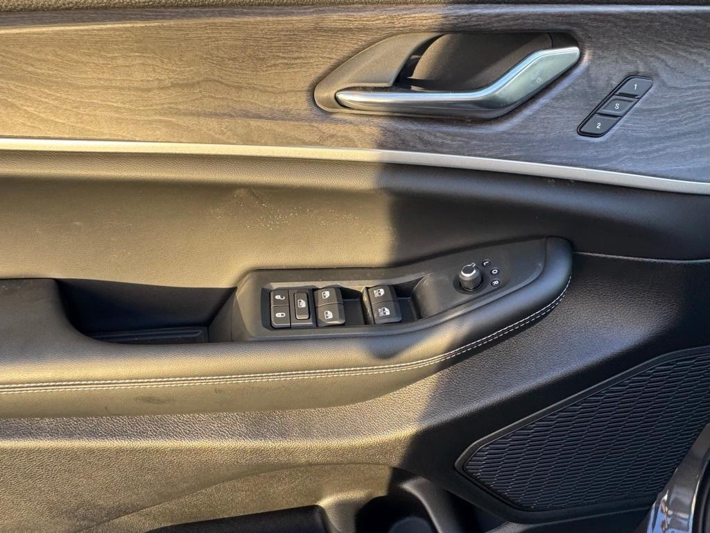 new 2025 Jeep Grand Cherokee L car, priced at $44,926
