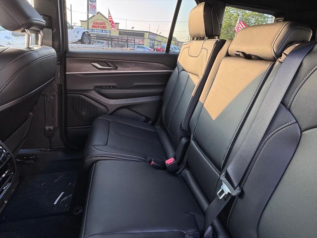 new 2025 Jeep Grand Cherokee L car, priced at $44,926