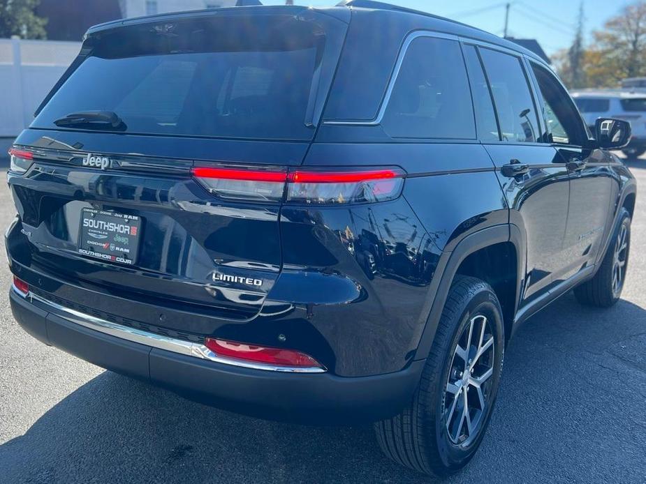 used 2024 Jeep Grand Cherokee car, priced at $39,995