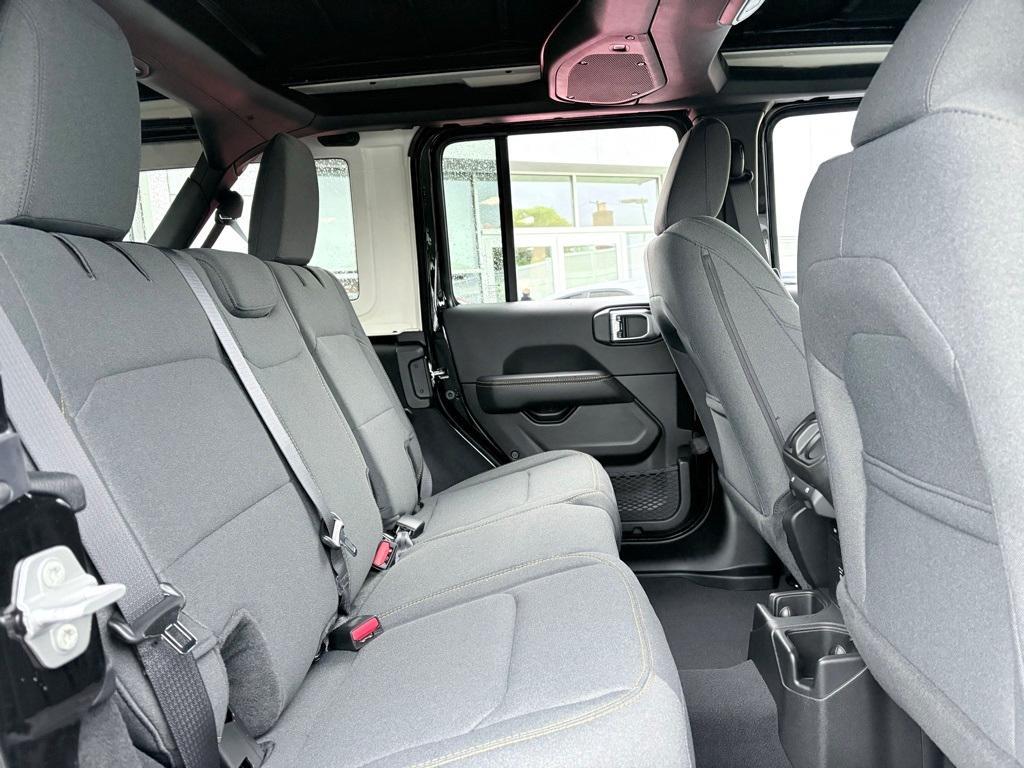 new 2025 Jeep Wrangler car, priced at $48,426