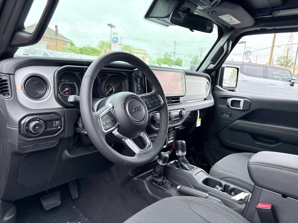 new 2025 Jeep Wrangler car, priced at $48,426