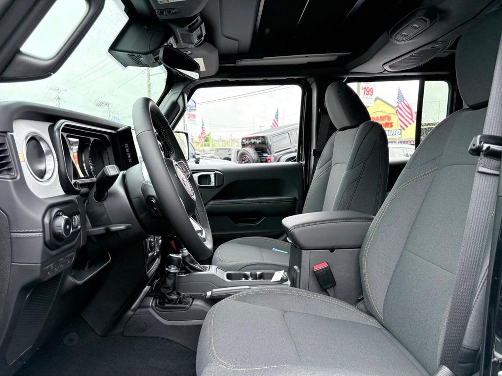 new 2025 Jeep Wrangler car, priced at $48,426
