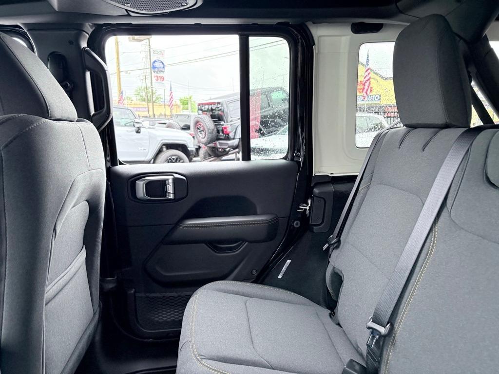 new 2025 Jeep Wrangler car, priced at $48,426