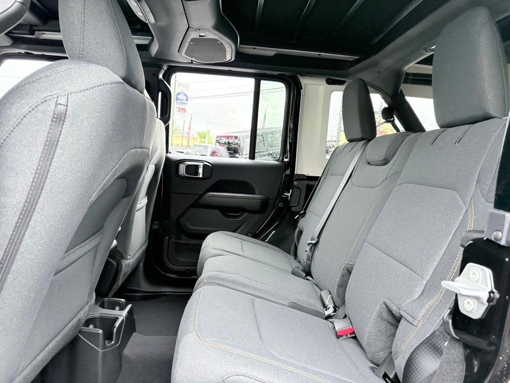 new 2025 Jeep Wrangler car, priced at $48,426