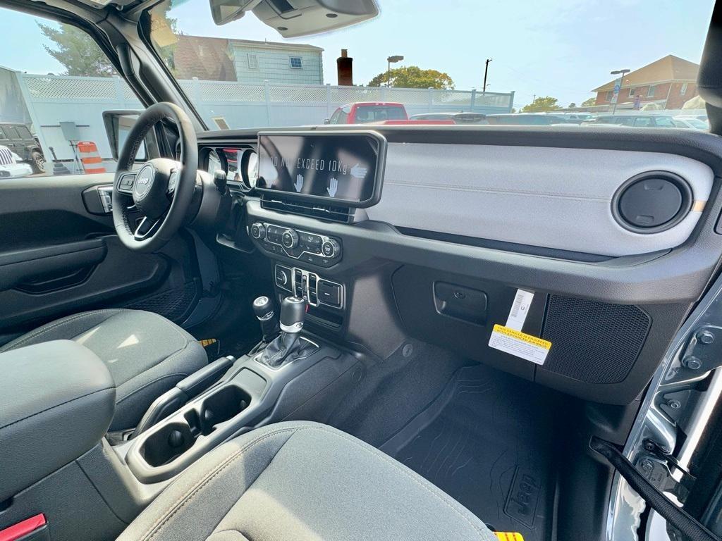 new 2025 Jeep Wrangler car, priced at $49,965