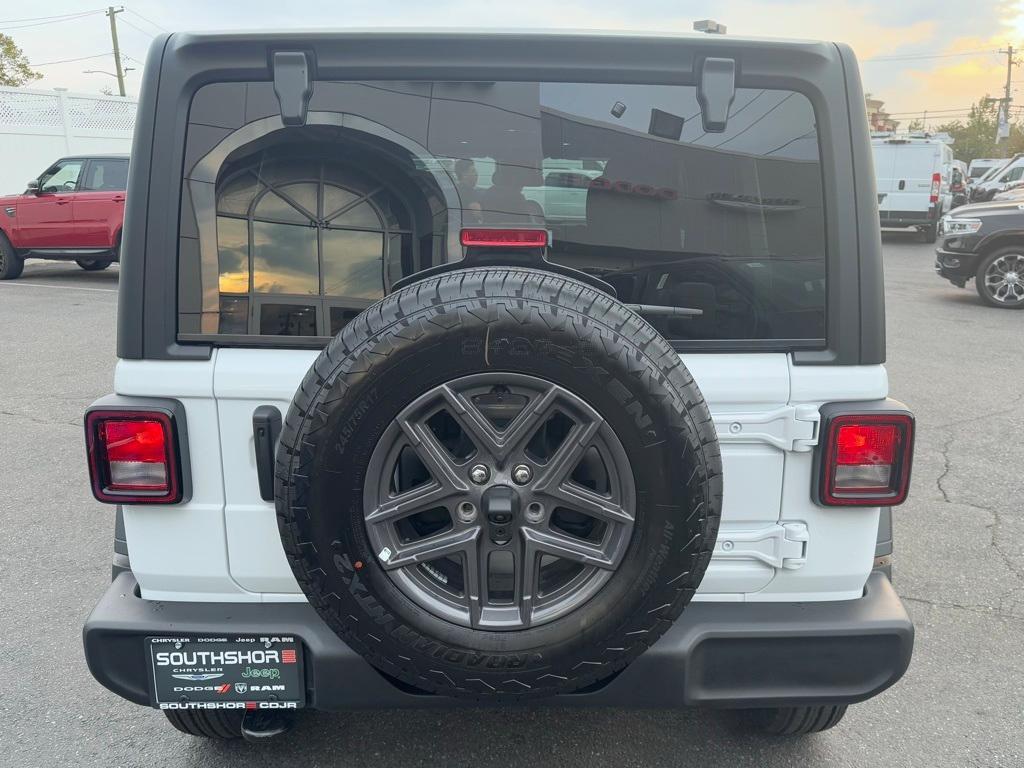 new 2025 Jeep Wrangler car