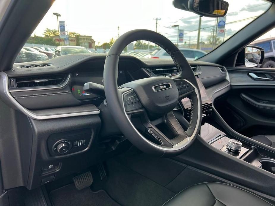 new 2024 Jeep Grand Cherokee car, priced at $43,350