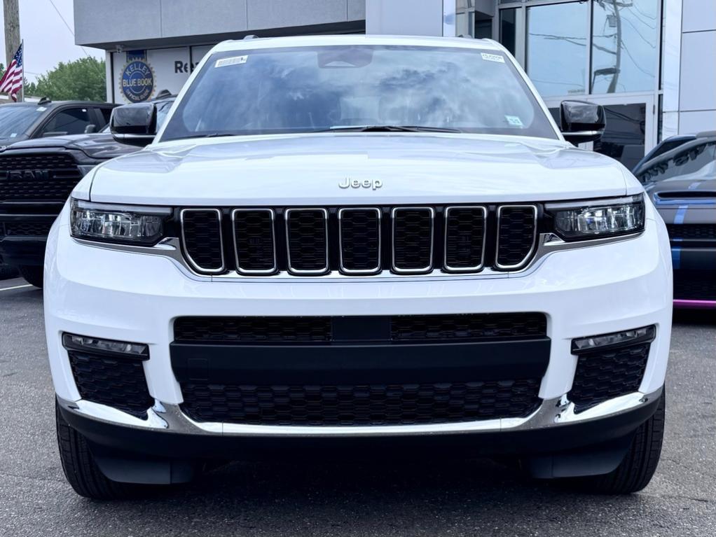 new 2025 Jeep Grand Cherokee L car, priced at $44,950