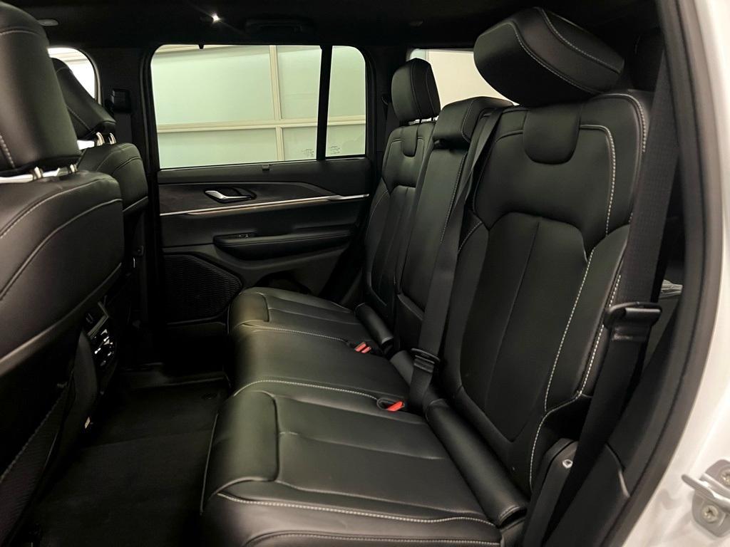 new 2025 Jeep Grand Cherokee car, priced at $44,950