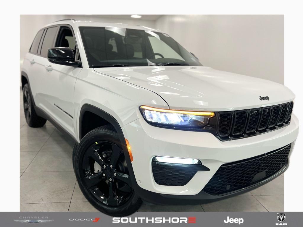 new 2025 Jeep Grand Cherokee car, priced at $44,950