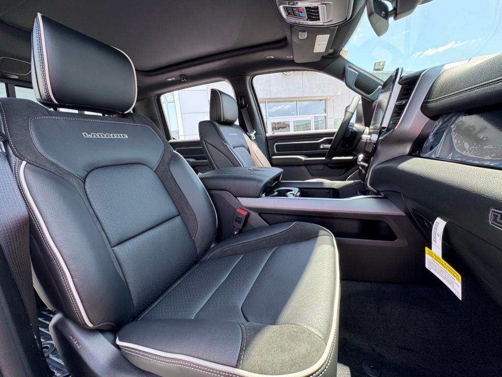 new 2025 Ram 1500 car, priced at $66,621
