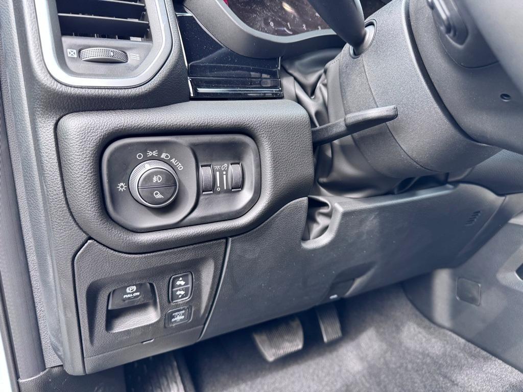 new 2025 Ram 1500 car, priced at $66,621