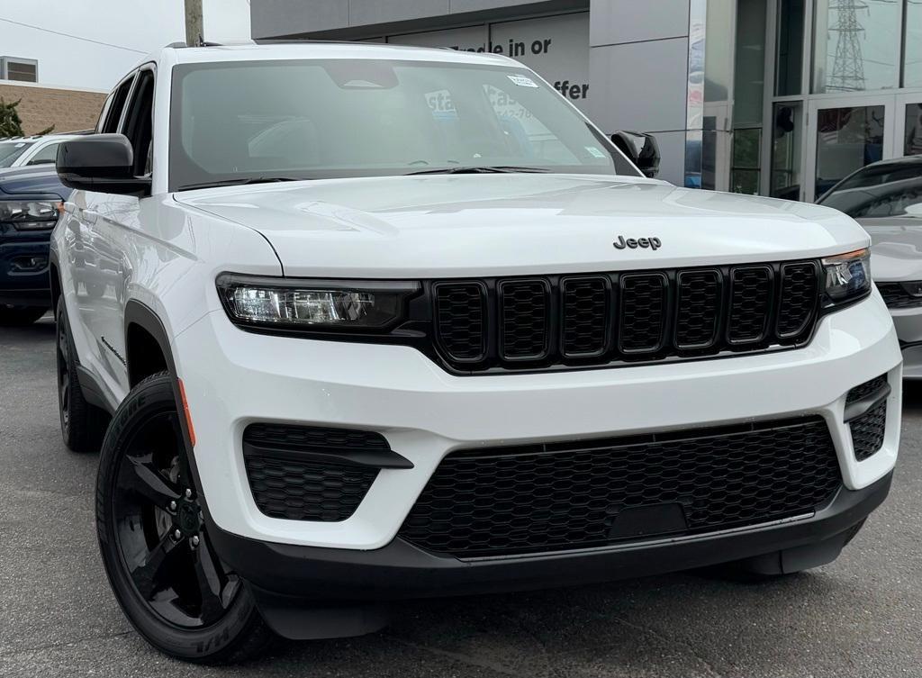 used 2024 Jeep Grand Cherokee car, priced at $34,850