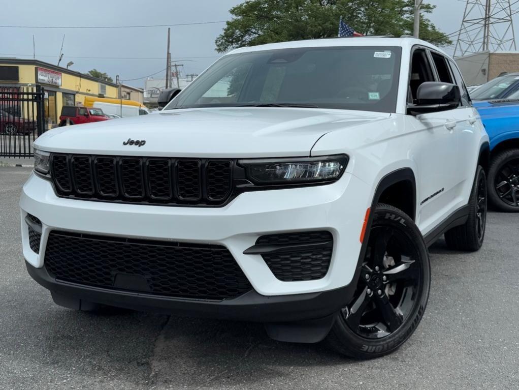 used 2024 Jeep Grand Cherokee car, priced at $34,850