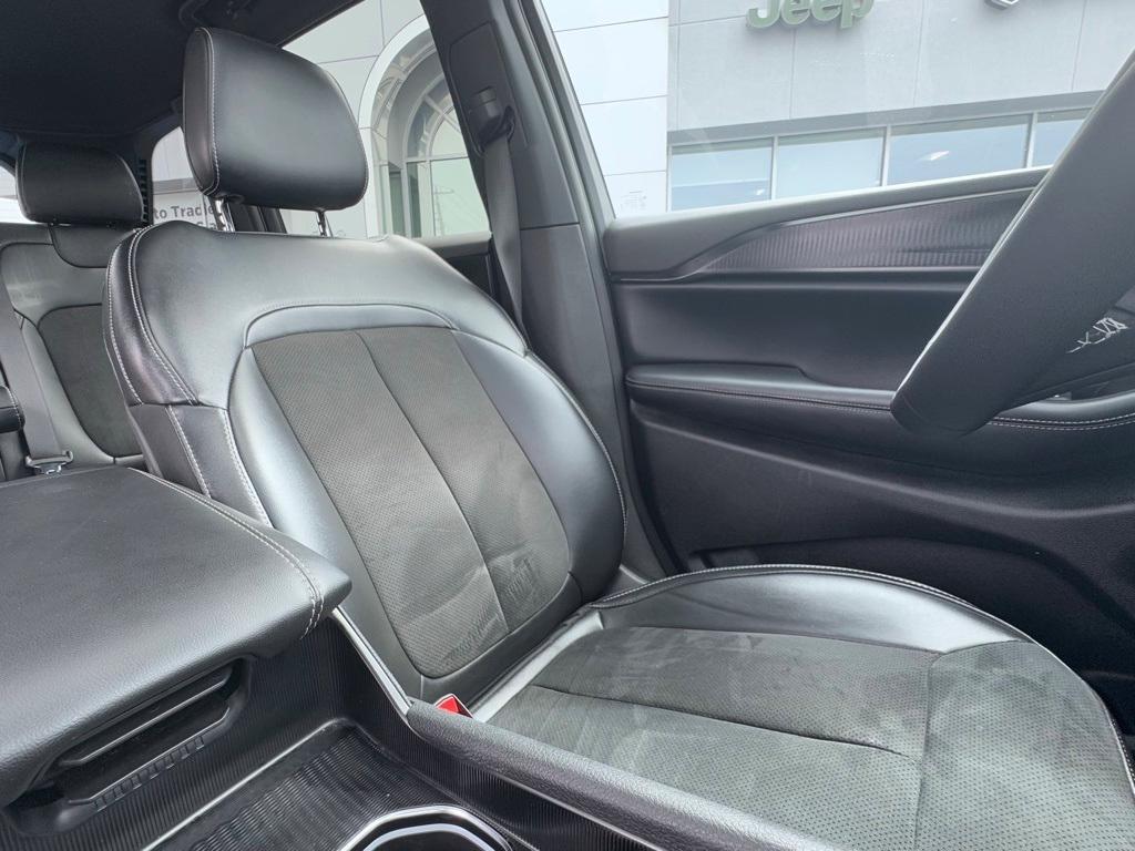 used 2024 Jeep Grand Cherokee car, priced at $34,850