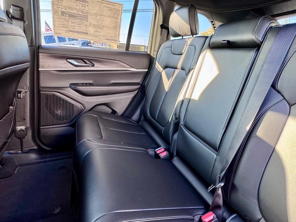 new 2025 Jeep Grand Cherokee car, priced at $47,590