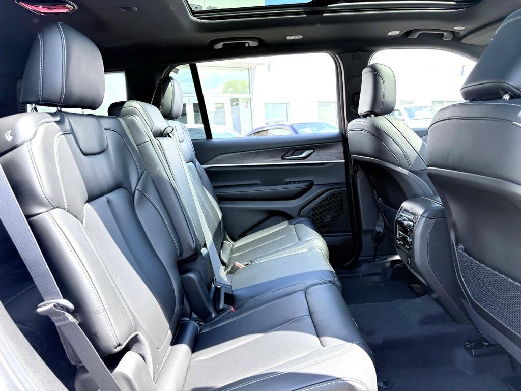 new 2025 Jeep Grand Cherokee L car, priced at $48,442