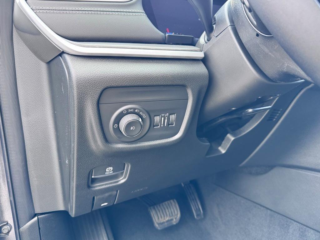 new 2025 Jeep Grand Cherokee L car, priced at $48,950