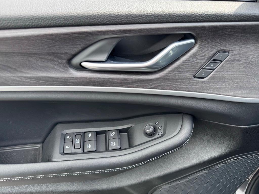 new 2025 Jeep Grand Cherokee L car, priced at $48,950