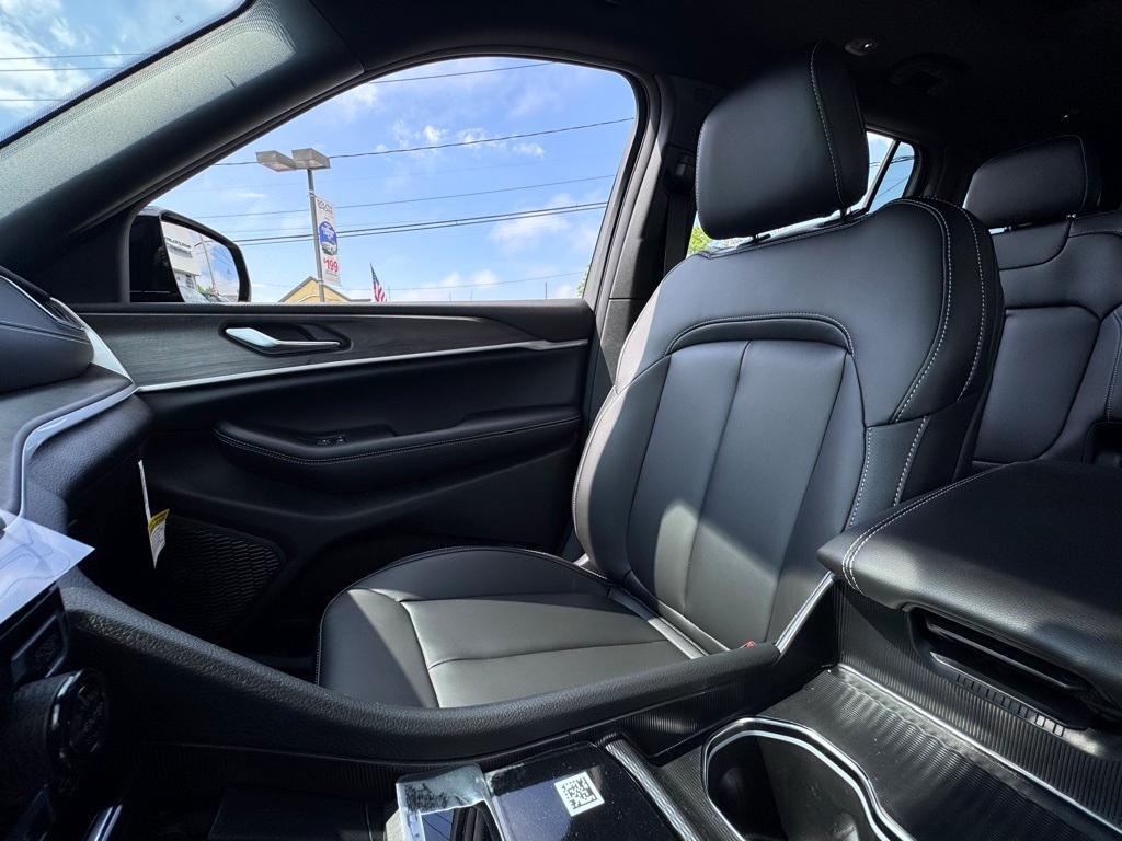 new 2025 Jeep Grand Cherokee L car, priced at $48,950